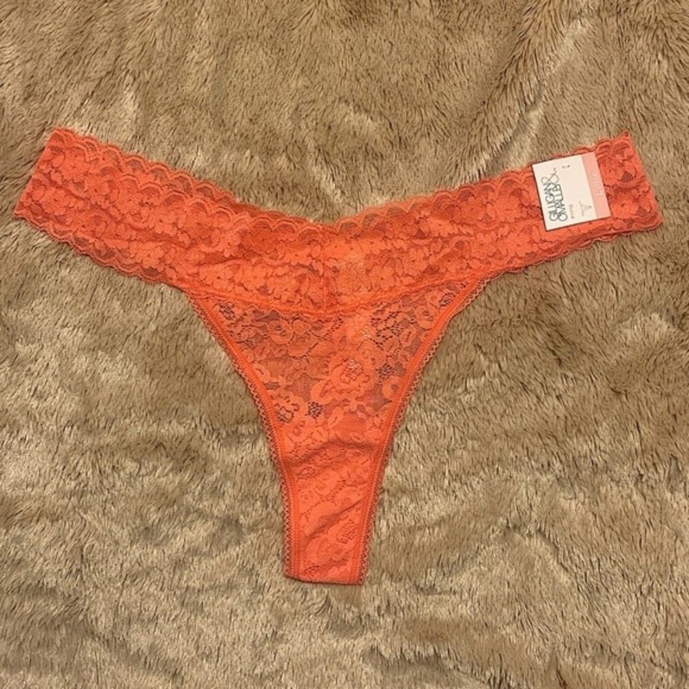 NWT Sexy Sheer Lace Thong Panty Gilligan & O’Malley Sz L Coral